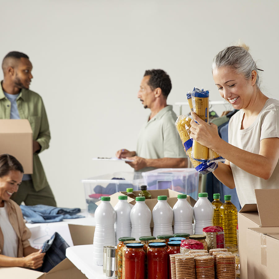 volunteers getting donations